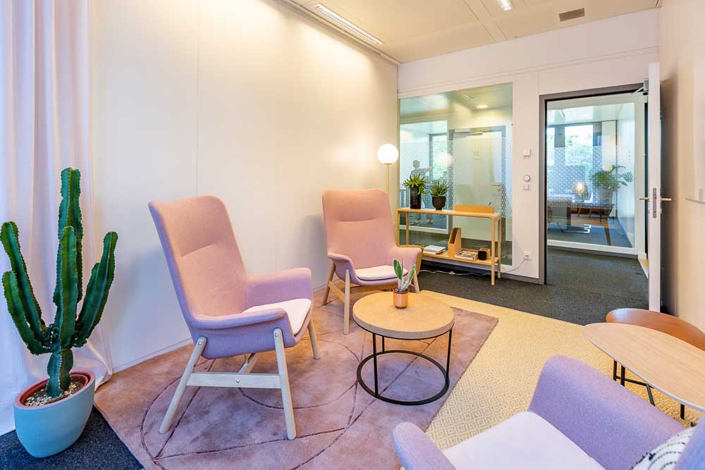Espace de travail de MVO Fiducia à Vernier, dédié à la comptabilité et au conseil fiscal.